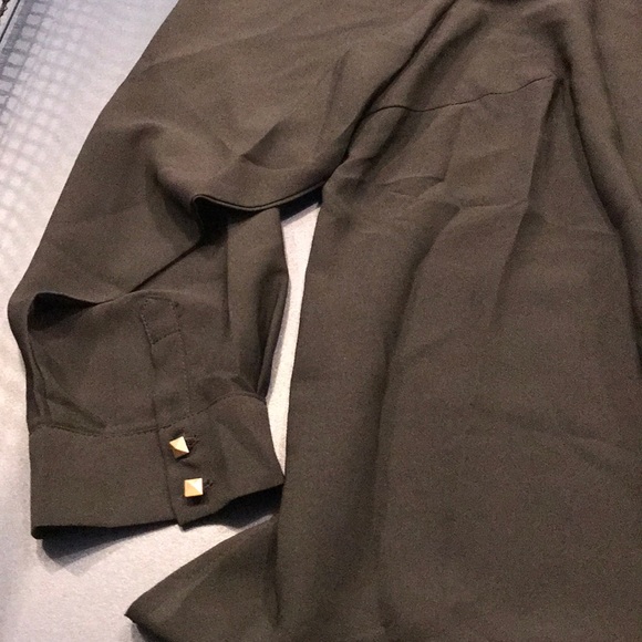 Black blouse with studded buttons - Picture 2 of 2